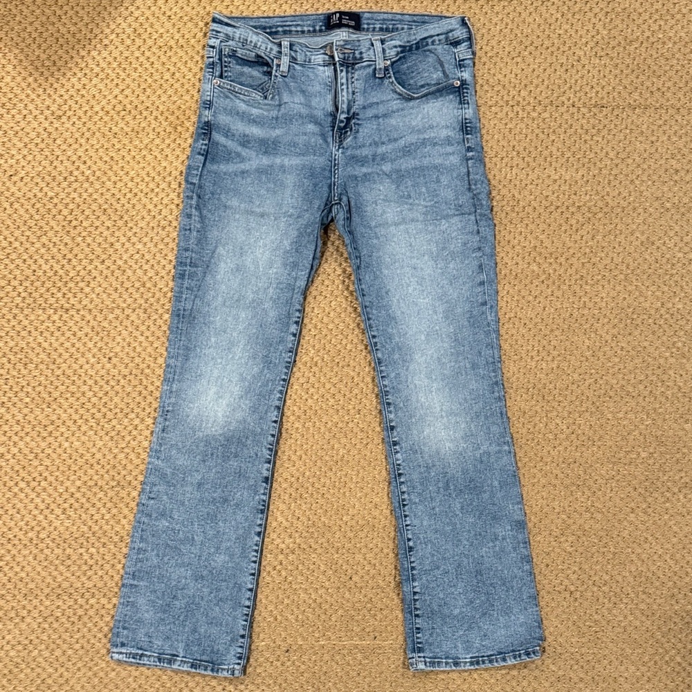 PRISTINE & PERFECT Gap Women's Light Blue Boot Cut Jeans